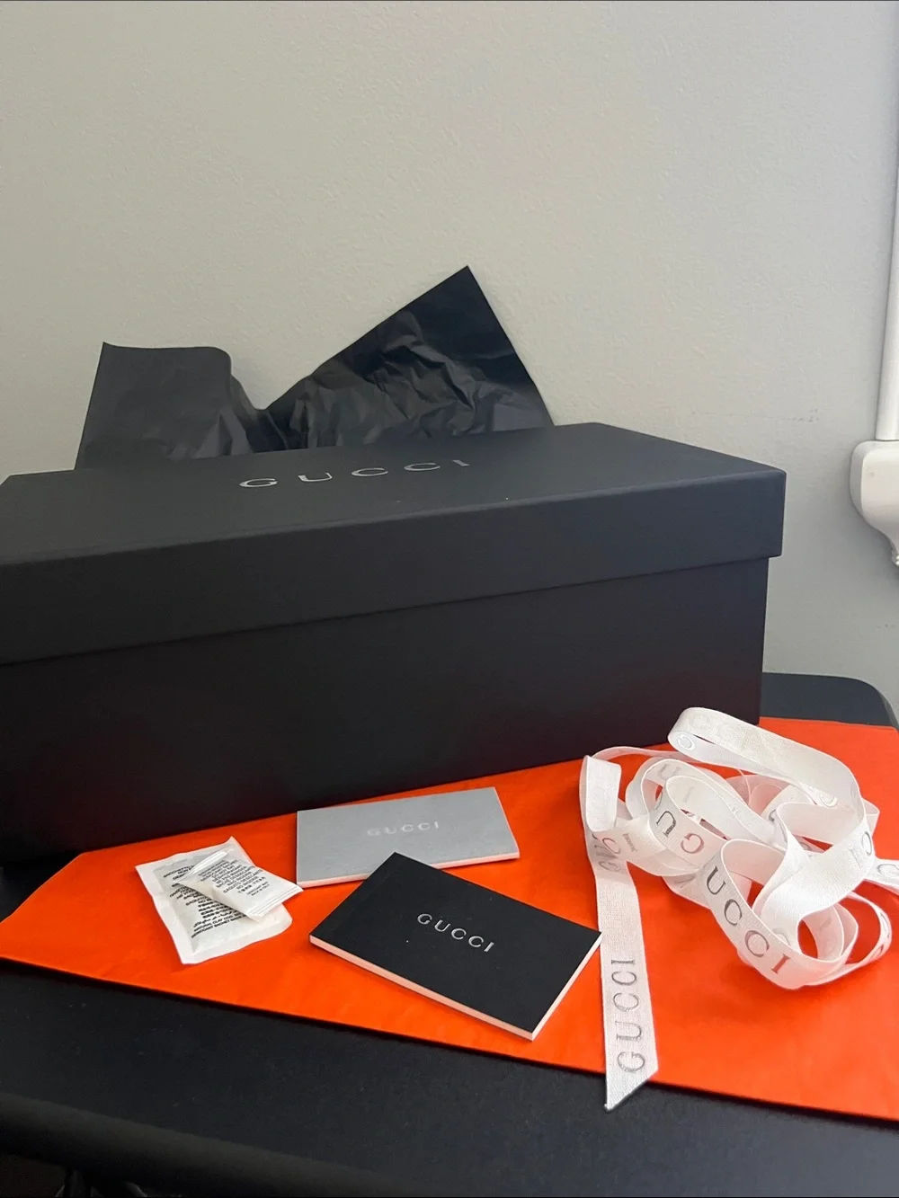 Men Accessories - Box Contents